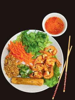 Vermicelli with Grilled Shrimp & Egg Roll